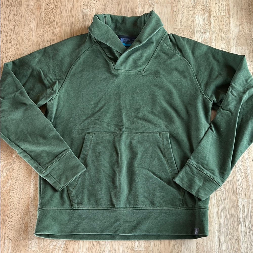 The north face sweater